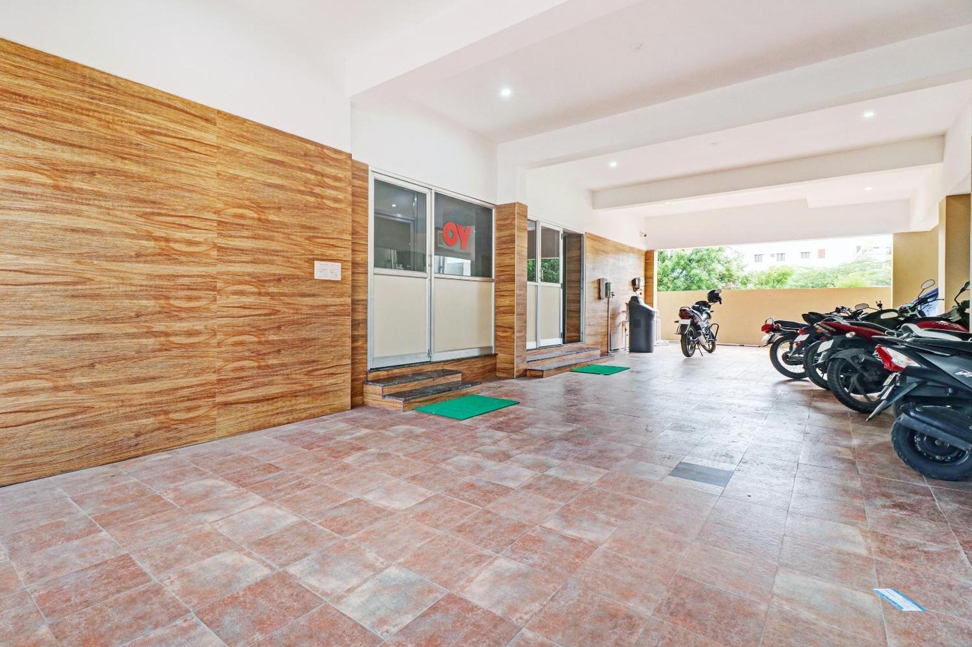 Spot On Kayal Residency Hotell Coimbatore Exteriör bild
